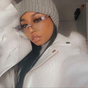 Pastel lilac cat eye fashion sunglasses